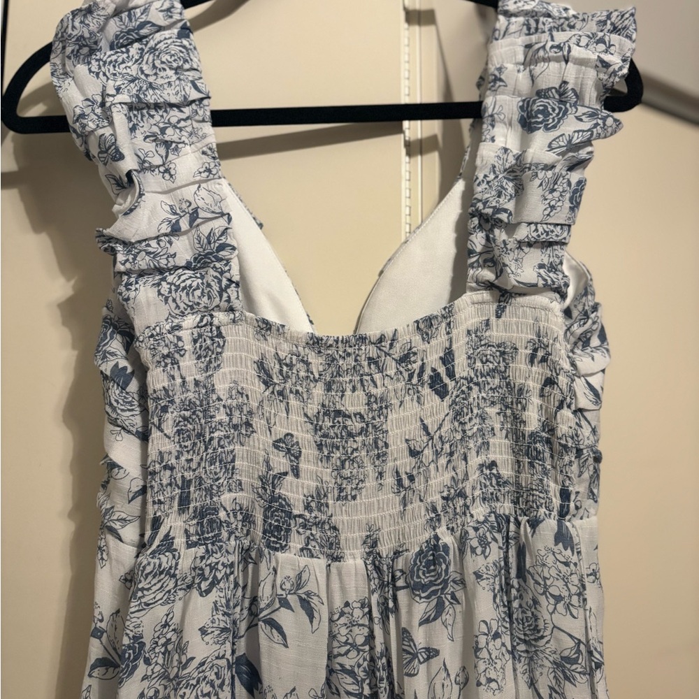 Hunter & Brown Floral Blue and White Sleeveless Dress - Picture 3 of 6